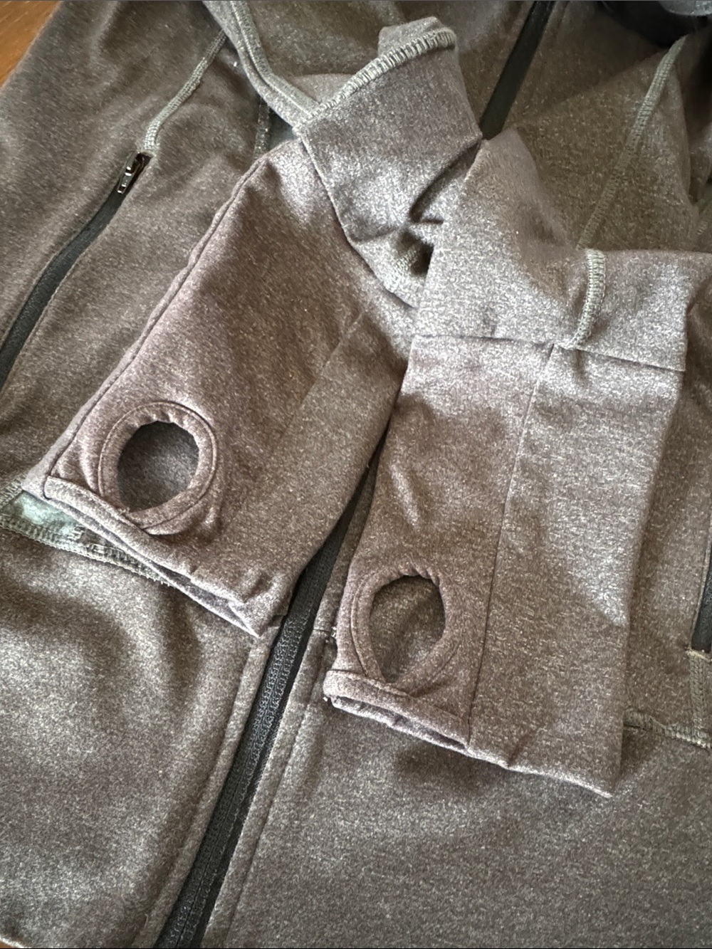 Lululemon Stride Hooded Jacket Size 10 - Picture 9 of 12